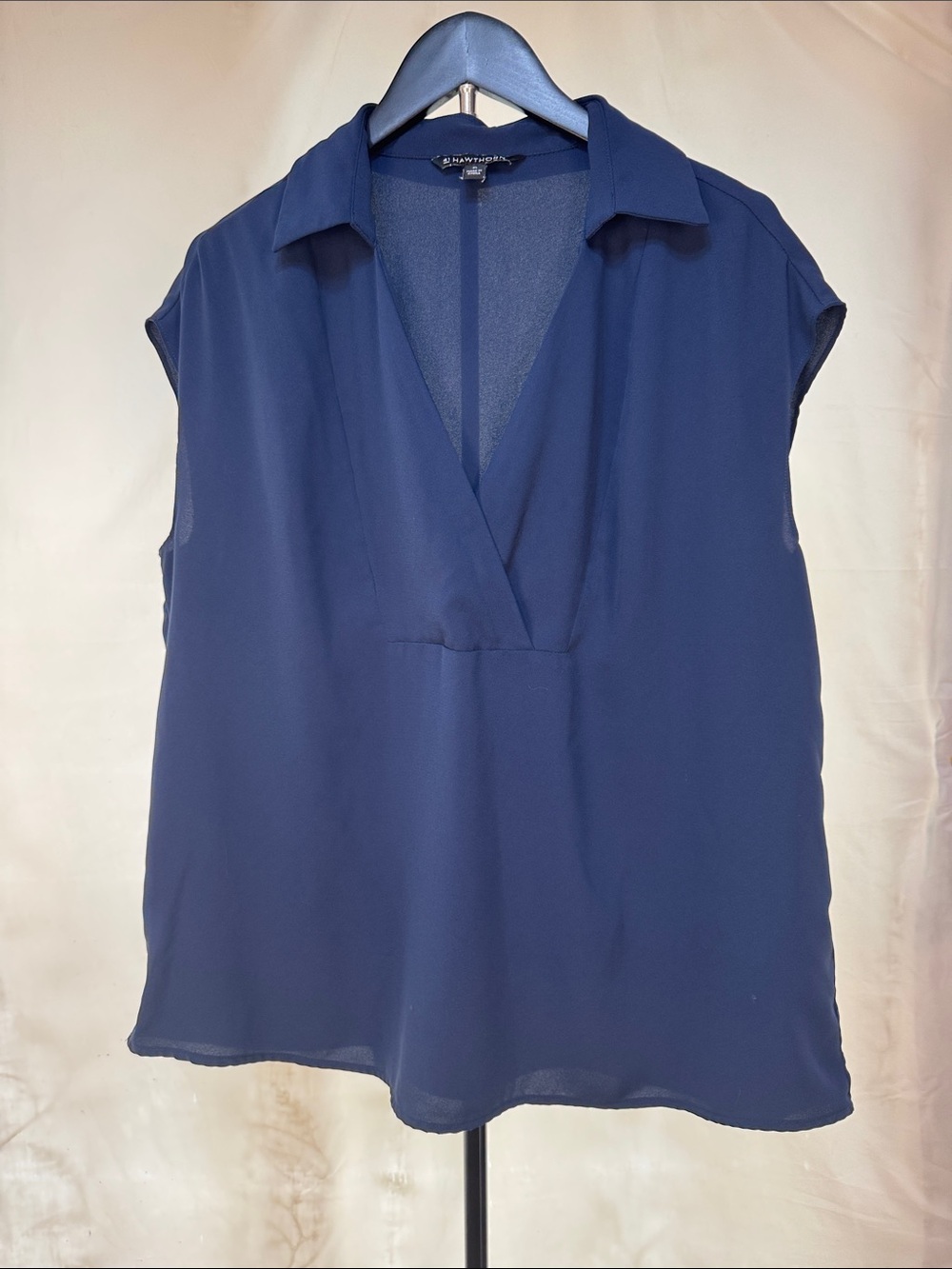 41 Hawthorn Navy Sleeveless V-Neck Collared Blouse